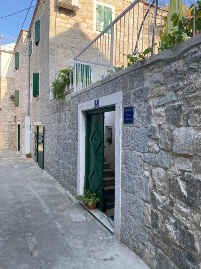 Apartment Stari Dvor Kastela Exterior photo